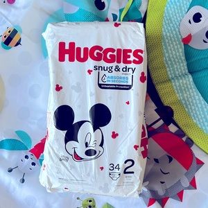 Huggies snug and dry diapers #2 for 12-18 lb. 34 diapers.